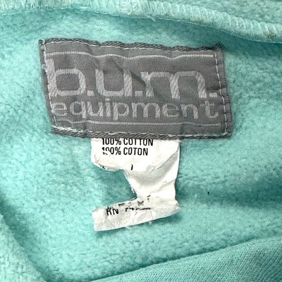 B.U.M Equipment crop top hoodie - Picture 6 of 6